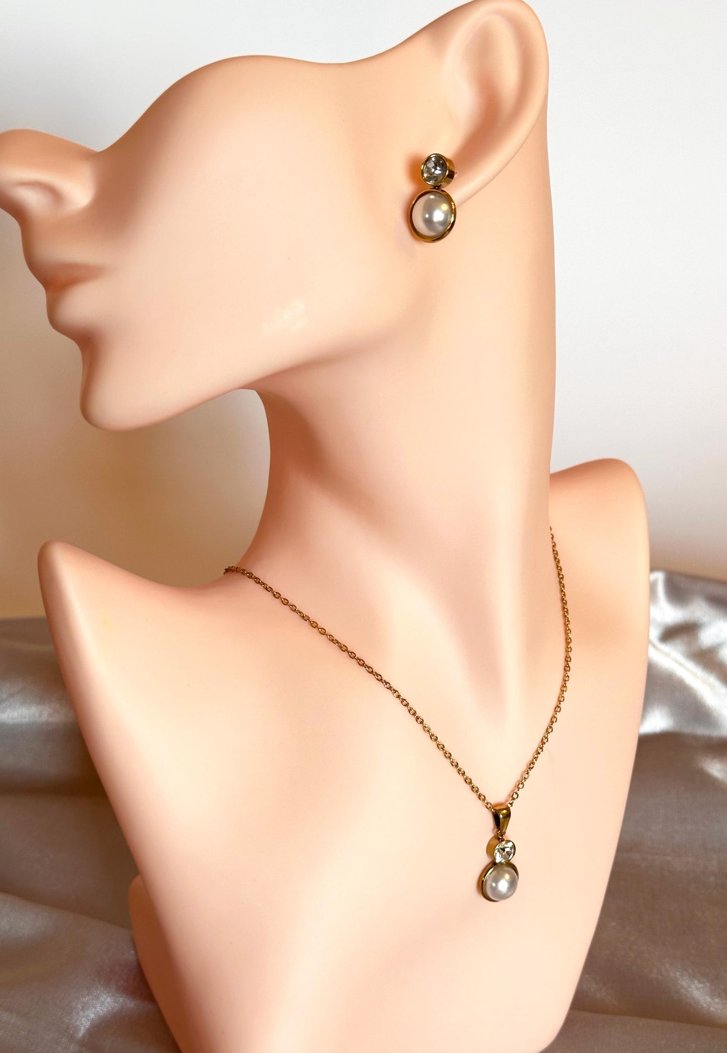 Gold Plated Pearl Jewellery Set